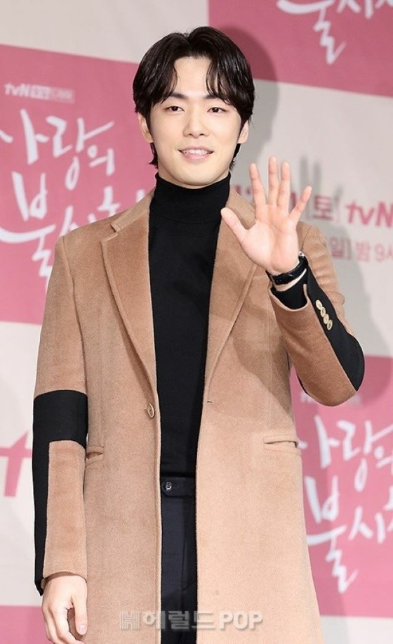“Appearing in 'Crash Landing on You'” Actor Kim Jong Hyun declares return after 1 and a half years after 'gaslighting controversy'... will he be free from affairs?