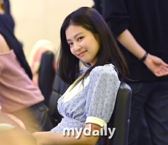 [Full text] “No comment on his love with V”… YG breaks the silence on “JENNIE photo leak problem” “Request police to investigate”