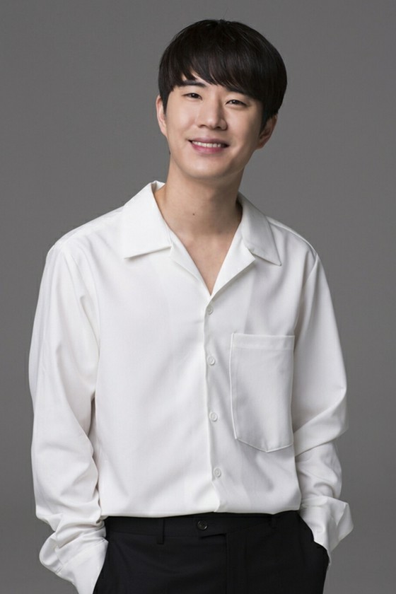 ``Wise Doctor's Life'' Appearance Moon Tae Yoo Appears in TV Series ``The Interest of Love''... Co-starring with Yoo Yeon Seock again