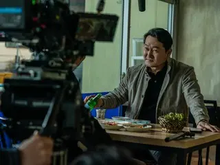 Ha Jung Woo and Kim Nam Gil's long-awaited collaboration film, "Broken: Night of the Avenger," has released behind-the-scenes footage and new photos!