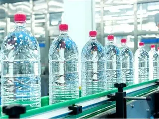 Seoul city provides 100,000 bottles of Han River water to Gangneung city hit by worst drought in history - South Korean media