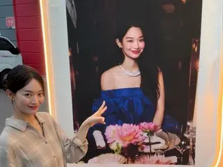 Actress Shin Min A reveals her latest status as Empress Navier, who looks beautiful even in casual clothes