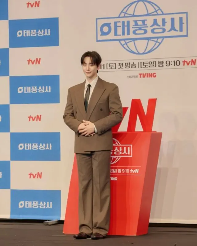 「2PM」ジュノ、 新ドラマ「テプン商事」制作発表会のビハインド公開03