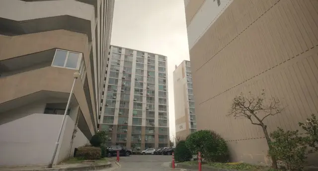 韓国発のホラー映画『層間騒音』恐怖の団地にはこびる、不穏なアイテム・人物写真が到着！14