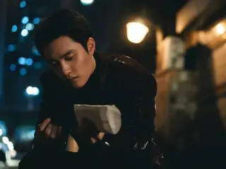 Do Kyungsoo (EXO's DO) takes on his first villain role in "Fabricated City"... "Perfect for the pure evil character of Yohan"