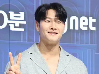 Singer Kim Jung Kook made the video private to hide his wife's silhouette? ... He explained that "unreasonable stories are spreading"