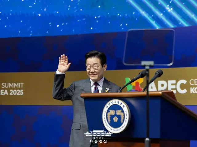 李在明大統領の支持率が「横ばい」=韓国