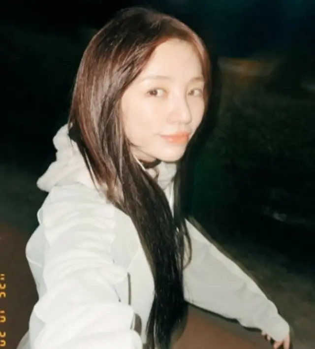 女優ユン・ウネ、もっとスリムになるね…ランニング中の清純ビジュアル