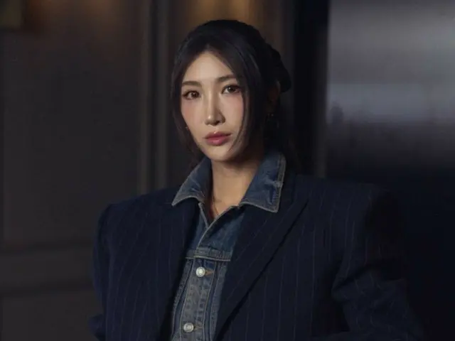 EJAE, who sang "Golden" for "KPOP Girls! Demon Hunters," shares her thoughts on being nominated for a Grammy... "It's beyond my imagination"