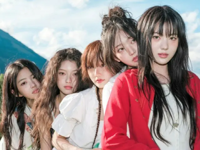 KiiiKiii makes their first appearance on NHK's music program "Venue 101"...performing their debut song "I DO ME"