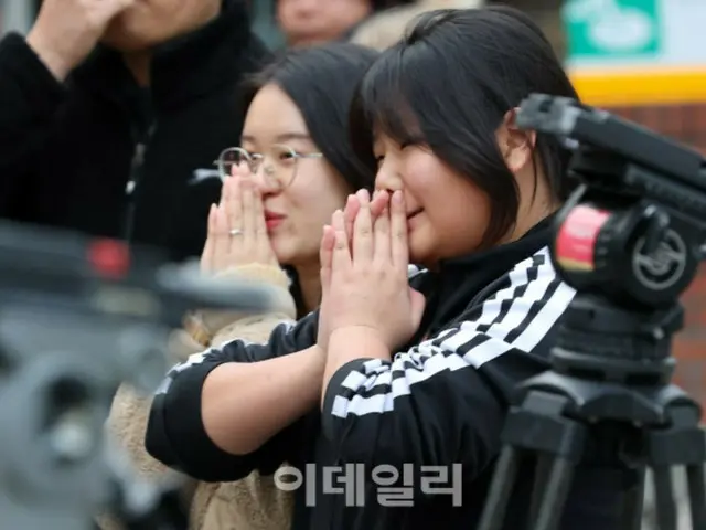 "Oh no, I'm late!" Police cars provide assistance to 134 test-takers for the College Scholastic Aptitude Test