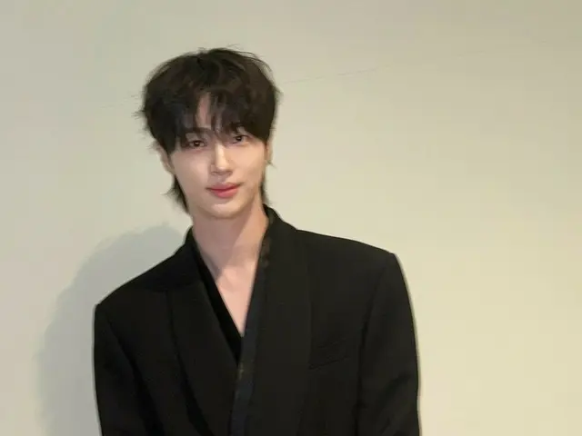 ビョン・ウソク、大君のパーフェクトなスーツ姿