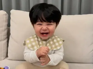 Shim Hyung Tak and Saya's son, Ra Eon, cuts his hair... his "doll-like beauty" stands out even more