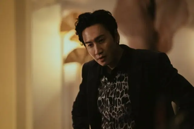 「捏造された都市」のスチール2