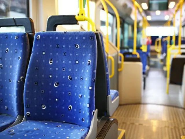 "Car carrying teenagers plunges into swimming pool in France amid laughing gas epidemic" - Korean media