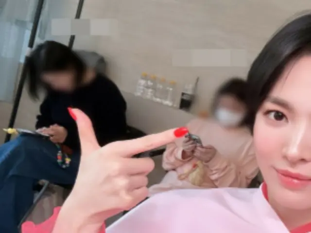 Song Hye Kyo, lovely and peach-like visual... "The most beautiful woman in the world" even though only half of her face is shown