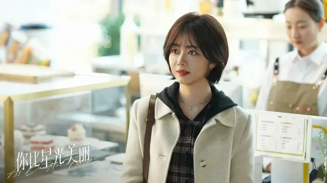 ≪中華ドラマNOW≫「星より輝く君へ」18話、フォーラム会場で積極的に紀星を知人に紹介する韓廷＝あらすじ・ネタバレ