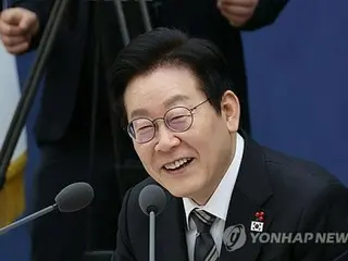 President Lee: "We'll hold a wrap-up party once a year" on Korea's domestically-made rocket