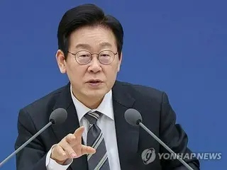 President Lee's approval rating drops slightly to 54.3% as allegations of collusion between the former Unification Church and cabinet ministers take hold