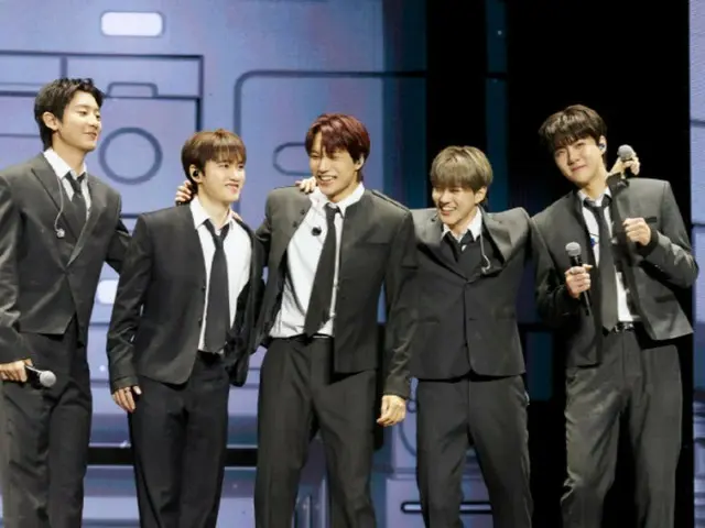 EXO is coming... 8th full album "REVERXE" to be released on January 19th