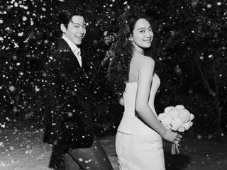 "Today (20th) we got married" Shin Min A & Kim Woo Bin release wedding photos that look like a scene from a movie