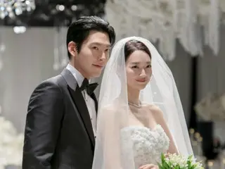 Kim Woo Bin and Shin Min A's wedding ceremony filled with blessings...wedding photos released