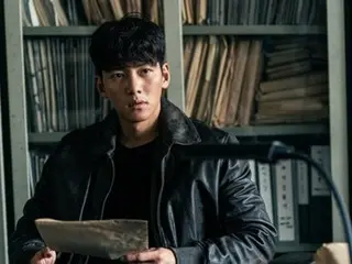 Ji Chang Wook perfectly plays the role of a stubborn police officer and gang organizer in 'The Worst Evil'