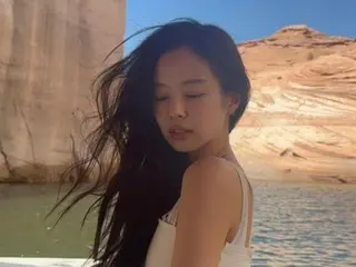 JENNIE's everyday life is a photo shoot... she also shows off her slim swimsuit