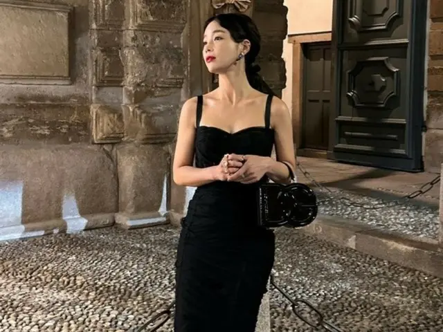 女優キ・ウンセ、離婚報道後もカリスマあふれる姿…「ナイトパーティ」に出席