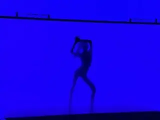 "BLACKPINK" LISA looks back at the concert as her contract renewal is on Hot Topic...Is it really a human body?