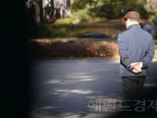 The number of "elderly heads of households" in their 60s and older has exceeded 1.05 million... more than double the number 10 years ago = South Korea