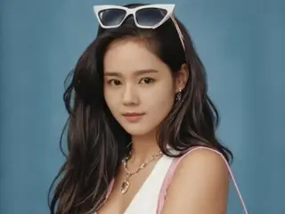 Actress Han Ga In, a high-teen Madonna herself...beauty that surpasses AI