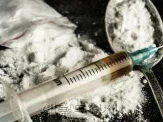 Doctors who reacquired their licenses after having their licenses revoked due to drugs... ``I doubt whether the public will be convinced that people with experience in administering drugs can provide medical care'' - South Korea