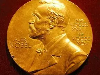 South Korea, which is looking forward to producing Nobel Prize winners, needs steady efforts and continued support from the government, not obsession.