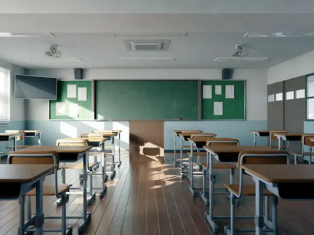 中国・四川省眉山市で高校運動場が陥没…生徒14人が転落＝中国報道