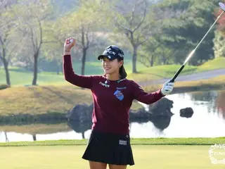 <Women's Golf> Park Hyun-kyung, who has won a total of 4 KLPGA wins after finishing 2nd place nine times since her last win, is moved to tears.