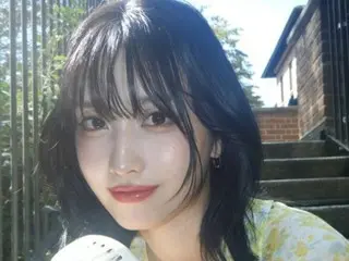 "TWICE" Momo, clear and transparent charm... Just like a "fairy in the forest" visual