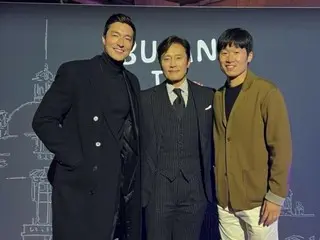 Actor Daniel H looks even cooler after announcing his marriage...The three-shot with Lee Byung Hun and Park Jisung is ``wonderful''