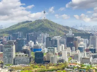 Will the ``megacity concept'', which is attracting increasing interest in South Korea, ever come true? Criticized as a “political show”