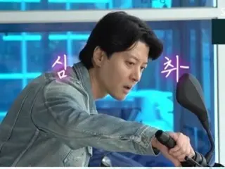 Actor Lee Dong Gun reveals his desire to buy a motorcycle, but his mother vehemently opposes it, saying, "It's dangerous, so I can't do it."