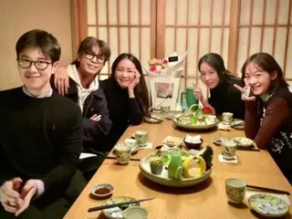 Actress Choi Ji Woo, "Cute juniors" dinner date with "New Normal" Lee YuMi & Jung Dong Won and others