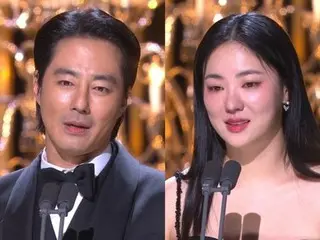 "44th Blue Dragon Film Awards" Jo In Sung & Jeon Yeo Bin win Best Supporting Actor Award... Host Kim Hye Soo's hug leaves them tearful and "moved"