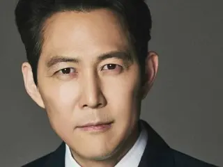 Lee Jung Jae donates 50 million won to former movie stars