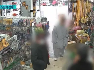 ``I want you to lend me your generator''...Monks appear at hardware stores across the country...Police begin investigation = South Korea