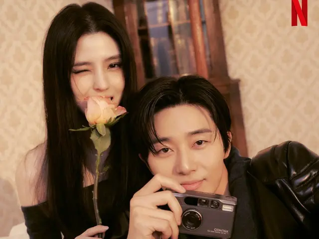 パク・ソジュン&ハン・ソヒ、密着ポーズでドキドキ誘発…「京城クリーチャー」いよいよ明日(22日)公開