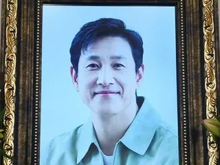 The late Lee Sun Kyun passed away as his sobbing wife Jung Hye Jin and his fellow actors saw him off... 24 years of acting diary that stopped