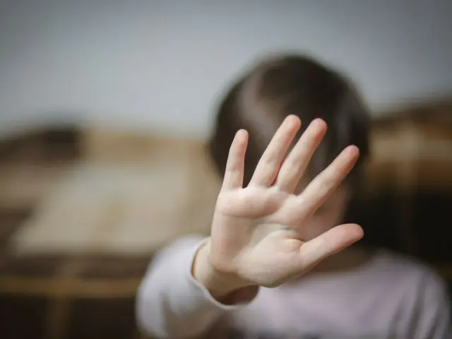 中国・陝西省、中学生男女12人が1人の女子生徒に暴言・暴行=中国報道