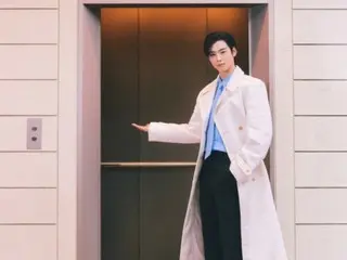 "ASTRO" Cha EUN WOO releases February fancon special poster... captivates fans with mysterious mood