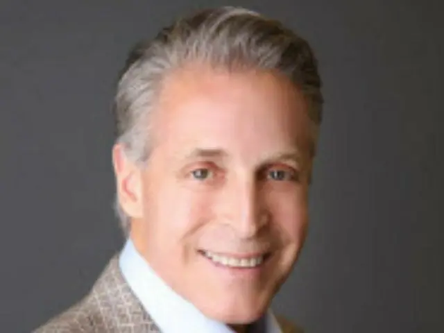 トーマス・オルブライト氏