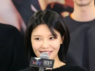 ``SNSD (Girls' Generation)'' Sooyoung's theater debut ``Wife'' has unfortunate audience and sloppy management controversy